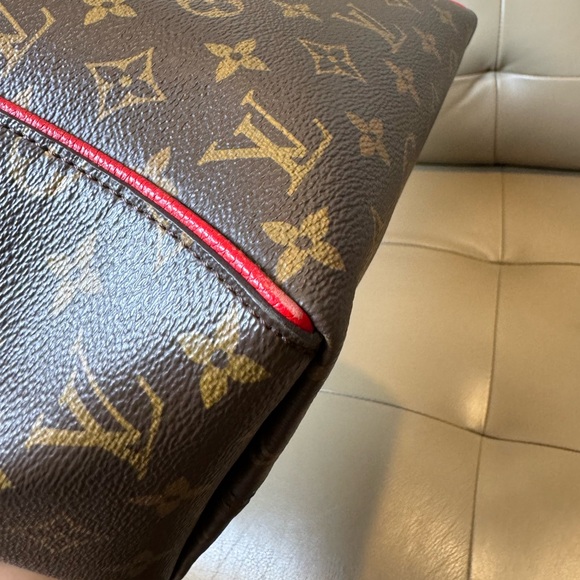 Louis Vuitton Tournelle PM Monogram - Picture 10 of 15